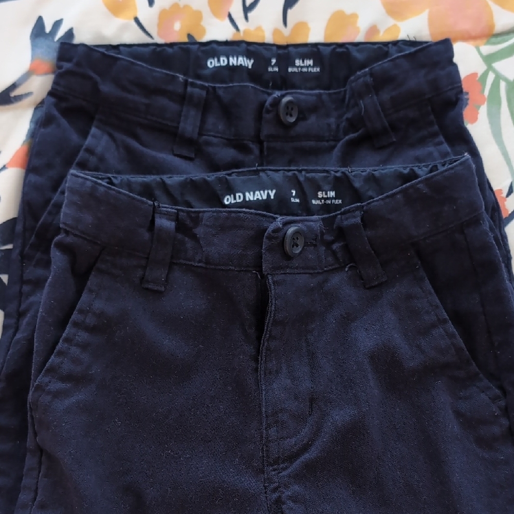 EUC Old Navy Boys Slim Chino Pants in Navy Blue - 7 Slim